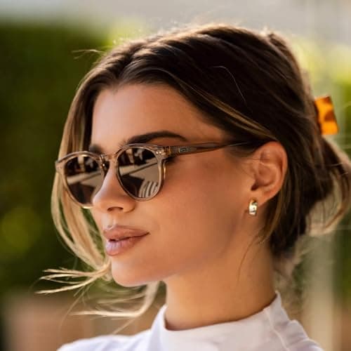 Round Polarized Sunglasses for Women - Retro Classic UV400 Protection for Driving & Everyday Wear (Light Crystal Brown/Brown Lens)